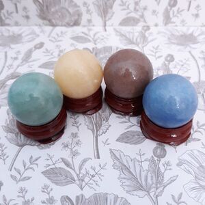 Crystal energy set 4 crystal spheres, healing stones